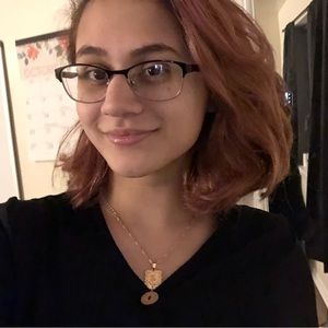 Meet your Posher, Leila